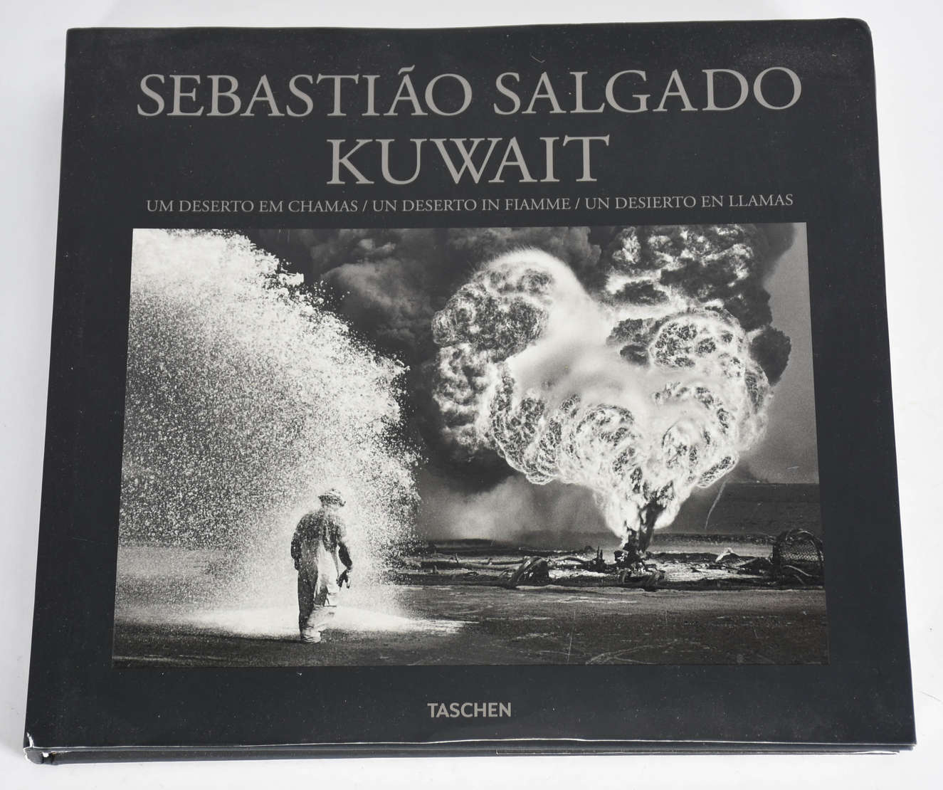 Livro SEBASTIÃO SALGADO. - Livro SEBASTIÃO SALGADO. Livro SEBASTIÃO SALGADO. - Livro SEBASTIÃO SALGADO.