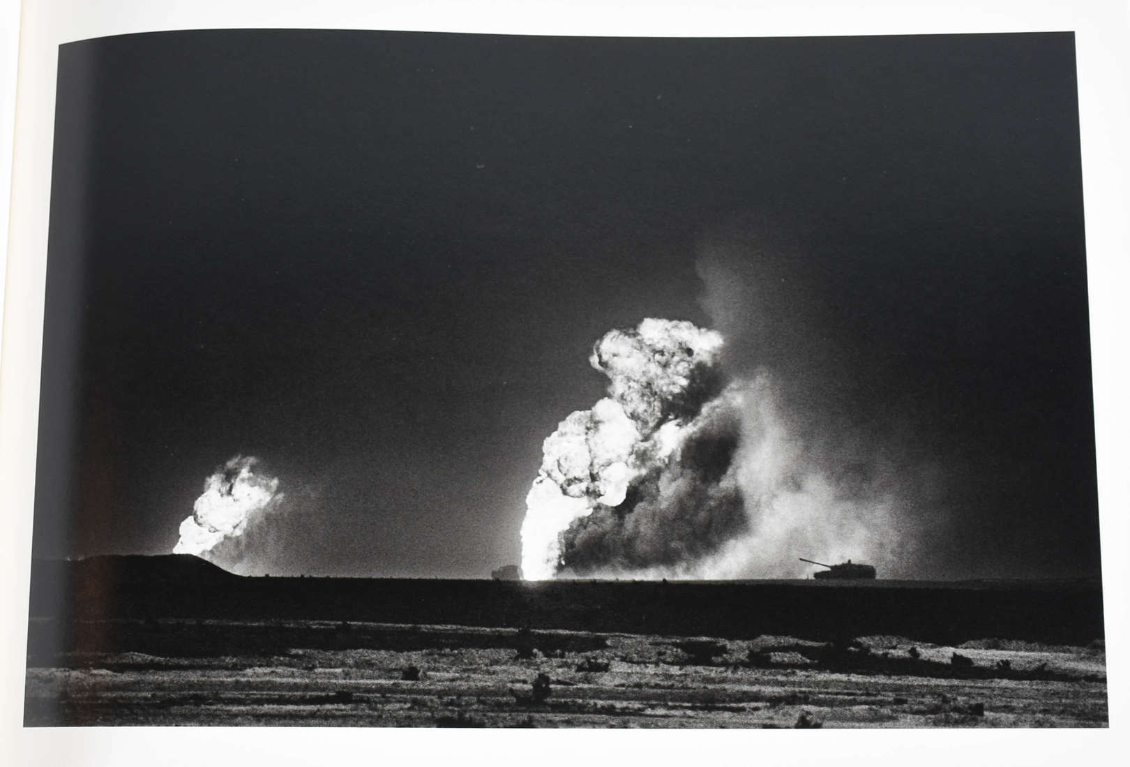 Livro SEBASTIÃO SALGADO. - Livro SEBASTIÃO SALGADO. Livro SEBASTIÃO SALGADO. - Livro SEBASTIÃO SALGADO.
