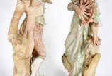 Par de figuras de porcelana representando casal... - Par de figuras de porcelana representando casal de nobres (com restauro). Par de figuras de porcelana representando casal... - Par de figuras de porcelana representando casal de nobres (com restauro).