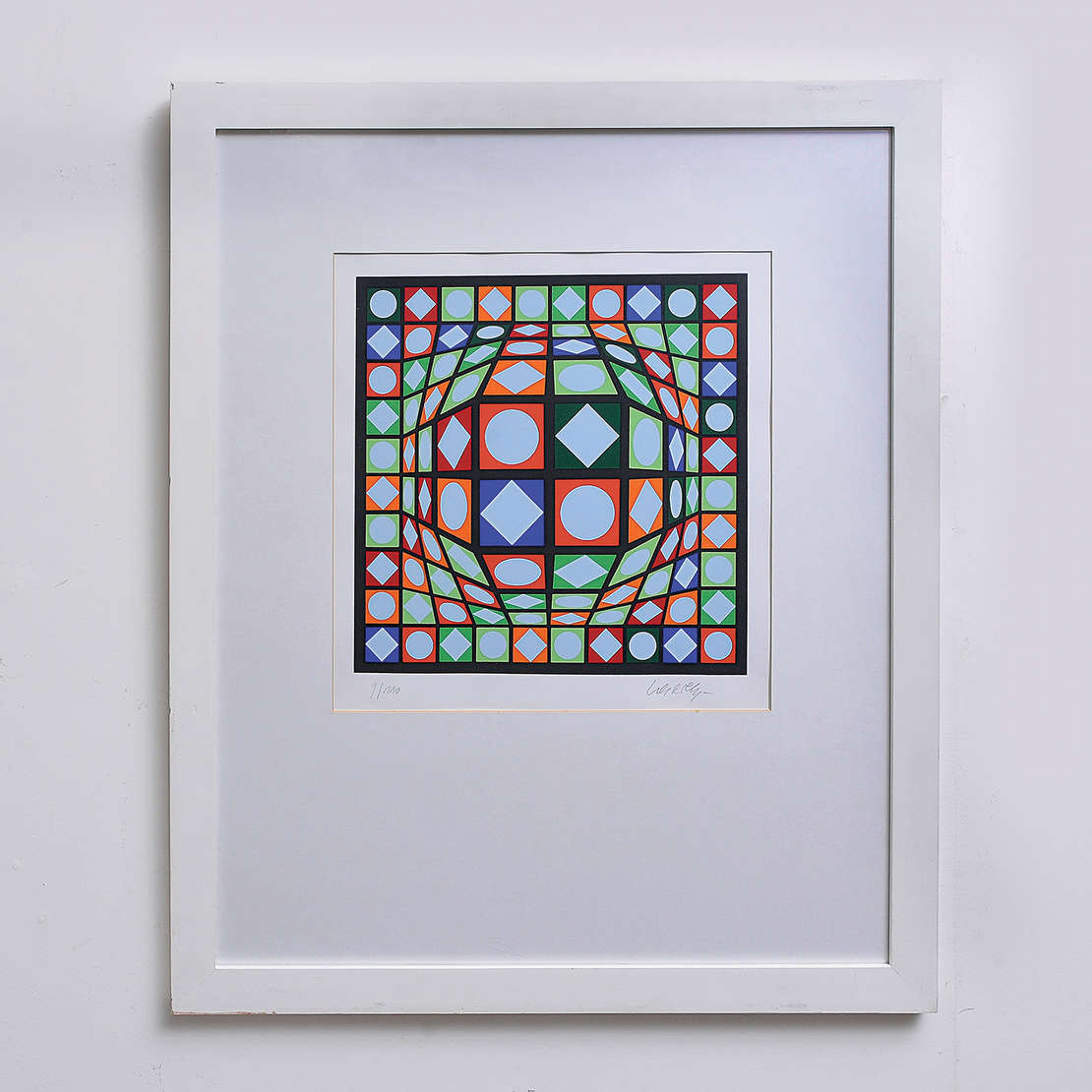 Victor Vasarely (1906-1997), Sem título - Serigrafia,
Ass. inf. direito
40 x 49  (medida interna) 
80 x 68  (medida externa)
Edição 9 de 110 Victor Vasarely (1906-1997), Sem título - Serigrafia,
Ass. inf. direito
40 x 49  (medida interna) 
80 x 68  (medida externa)
Edição 9 de 110