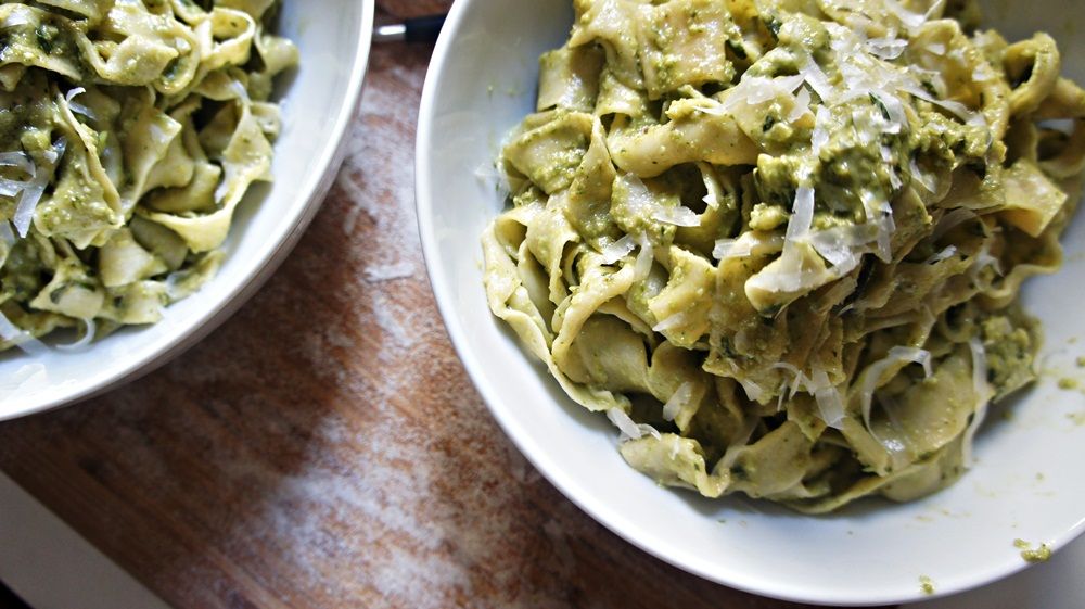Tagliatelle ao Molho Pesto Light do Jamie Oliver Delicitas