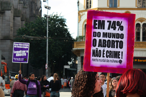 Polêmica: há 22 anos, a Grécia legalizava o aborto