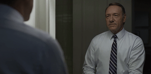 Frank Underwood vai te mostrar o poder modificador do advérbio!