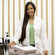 Lina Velásquez Tafur, Dermatólogo Cali
