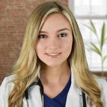 María Victoria McBrown, Internista Leticia
