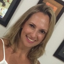 Claudia Stein Gomes, Cirurgião vascular Curitiba