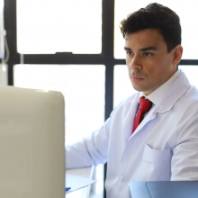 Vinicius Oliveira, Ortopedista - Traumatologista Nilópolis