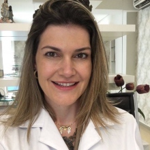 Karin Adriane Helmer, Dermatologista Curitiba