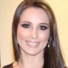 Ariane Justulin, Cirurgião plástico Vitória