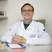 Rui Medeiros, Cirurgião buco-maxilo-facial Recife