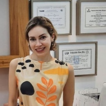 Flávia M. Rapello, Dermatologista Campinas