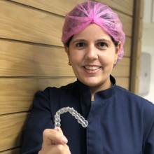Camila Bezerra de Menezes Silveira, Dentista Fortaleza