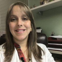 Carolina Cincura Barreto, Otorrino Salvador