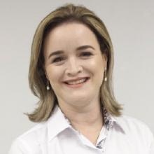 Aline Tavares de Lucena Benício, Cirurgião vascular Recife