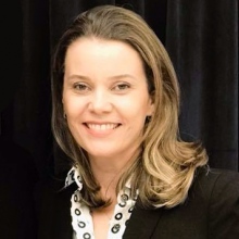 Vanessa Mombach, Cirurgião plástico Fortaleza