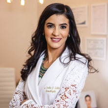 Caroline Batista, Dermatologista Sete Lagoas