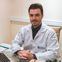 Álvaro Coelho de Léo, Ortopedista - Traumatologista Recife