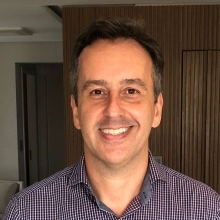 Rodrigo Medeiros Padeiro, Oftalmologista Santos