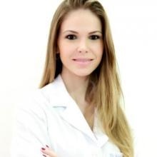 Michelle Totti Dykyj Winters, Dermatologista Curitiba
