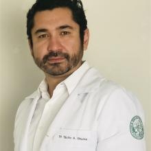 Tácito Akiyoshi Okuma, Ortopedista - Traumatologista São Paulo