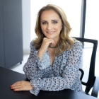 Dra. Viviane Chaves