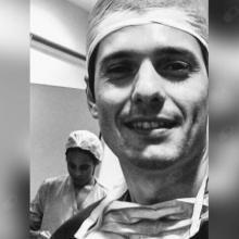 Dennis Moreira, Neurocirurgião Rio de Janeiro