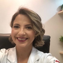Letícia de Campos Franzoni, Gastroenterologista Goiânia