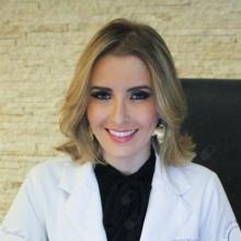 Renata Campos Magalhães, Cirurgião plástico Goiânia