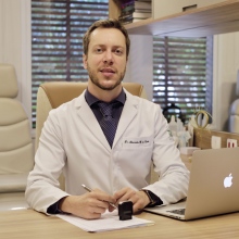 Alexandre Xavier da Costa, Oftalmologista São Paulo