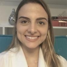 Carolina Arribada Rebello, Médico clínico geral Niterói