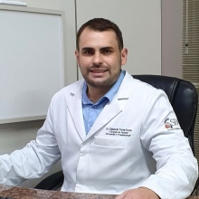 Eduardo Terra Feron, Ortopedista - Traumatologista Porto Alegre