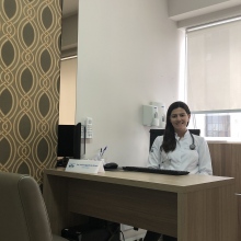 Letícia Ziggiotti de Oliveira, Infectologista Curitiba
