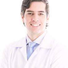 Gustavo Campos, Cirurgião buco-maxilo-facial Recife