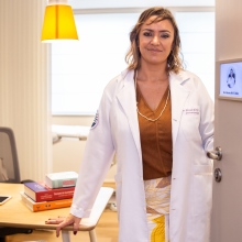 Manoela Meireles Machado Campos Mello, Gastroenterologista São Paulo