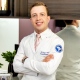 Dr. Hugo Melo