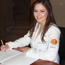 Monique Fernandes da Silva, Angiologista Brasília