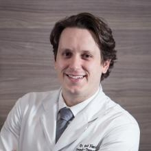 Murilo Oliveira de Almeida, Ortopedista - Traumatologista Goiânia