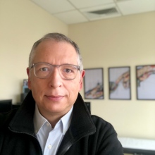 Carlos Eduardo Sáenz, Cirurgião da mão Curitiba