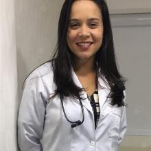 Carina Medeiros, Médico clínico geral Recife