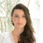 Dra. Andressa Garisto