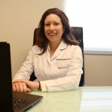Priscilla Nunes Ortiz, Dermatologista São José dos Campos