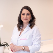 Fernanda Mattias, Dermatologista Santiago