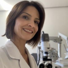Sabrina Leite de Barros Alcalde, Oftalmologista São Paulo