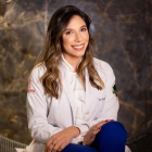 Dra. Bruna Merquires Araujo