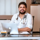 Dr. Lucas Mustafa