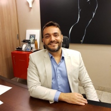 Luiz Flavio Rodrigues Tavares, Cirurgião plástico Goiânia