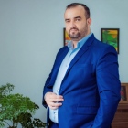 Dr. Elias Oliveira