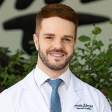 Eduardo Schneider, Dermatologista Curitiba