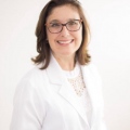 Luciana Neves Fernandes