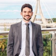 Enio Araujo, Cirurgião plástico Recife